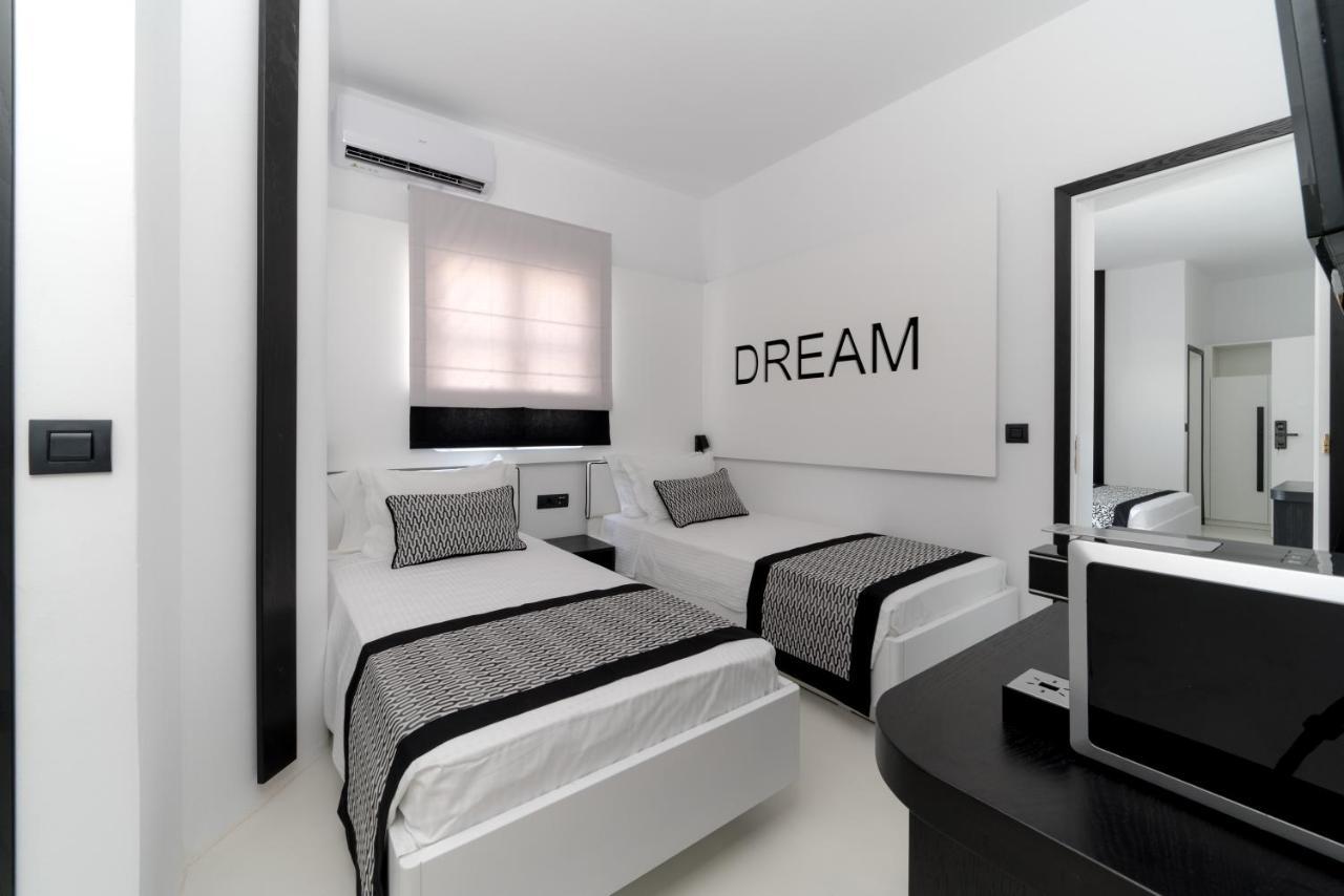 Divelia Bed & Breakfast 4*